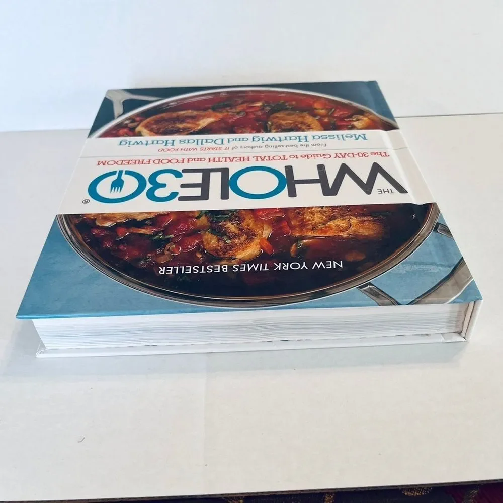 Whole 30 Book‎ by Melissa Hartwig and Dallas Hartwig Like new condition.
